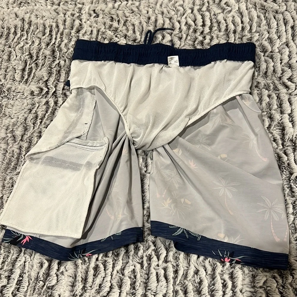 Men’s Sonoma Swim trunks with Toucan birds & Palm trees Medium